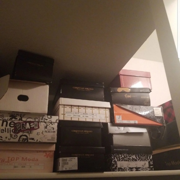 Women's heels to buy or trade. Plz read!! - Picture 7 of 8